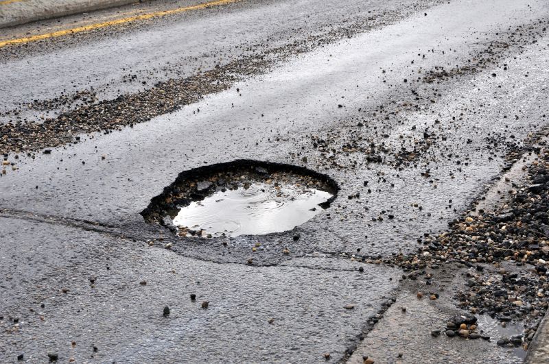 Asphalt Pothole Filling in Temecula, CA