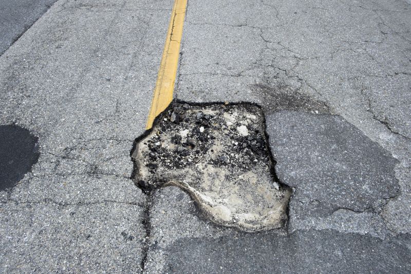 Asphalt Pothole Filling in Los Angeles, CA